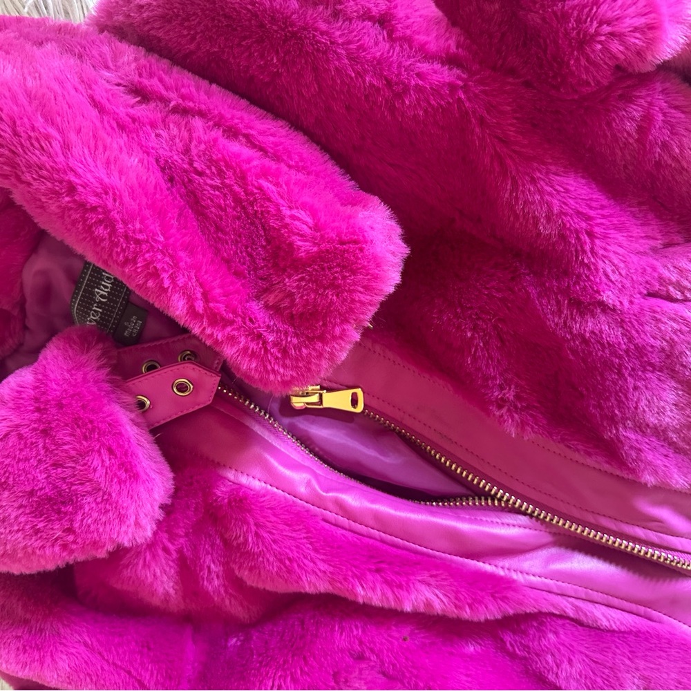 Women’s Fuchsia Faux Fur Jacket